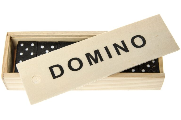 Domino thumbnail 2